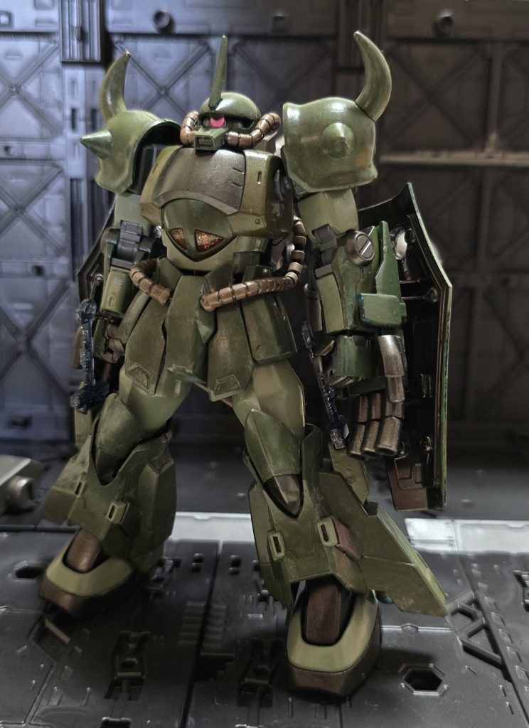 中島飛行機株式会社さんの定番色。濃緑系と、明灰白色2、パイプはダークアース。金属部は、焼鉄色、黒鉄色を使ってます。