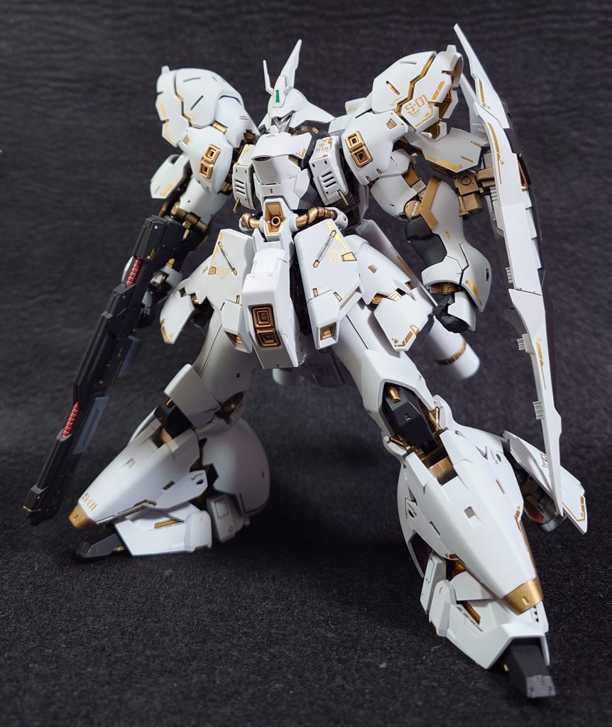 プレゼント用なので塗装剥げしないようポージング少なめです。