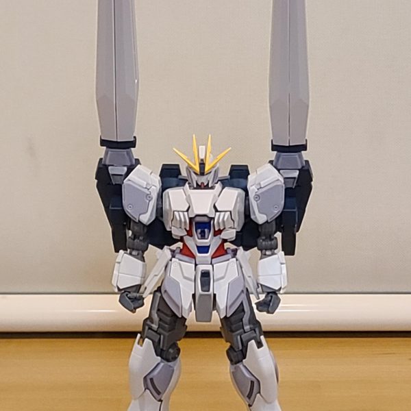 インコムの改修はバーニアノズルの追加のみです。設定画は凸形状、キットは凹形状だったのでプラ板でそれっぽく作りました。(;´д｀)ほんと苦手な作業。。。これにて改修作業は終わりですー！さて次は何を調理しますか。。。(;´д｀)完成させんのかーい！？（5枚目）