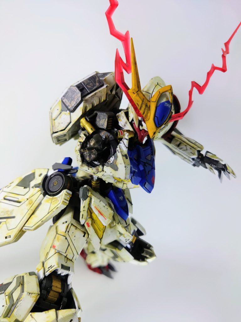 そして、プレバンで拡張用パーツも予約出来たので、通常 ver.かダメージ ver.どちらのバルバトスルプスにするな悩みながら、取り敢えずはウェザリングはする方向で制作を開始。