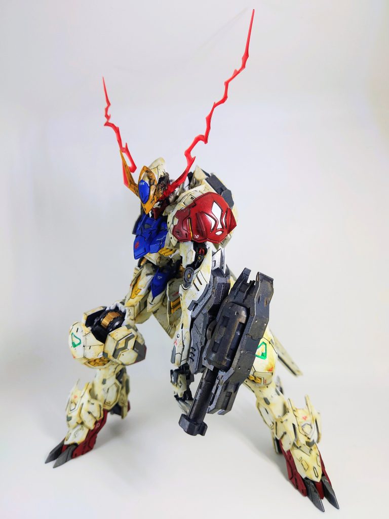 昨年、運よく購入出来たMGバルバトスルプス。一応、去年から制作に取組んでいたのですが、まぁ案の定進捗が遅かったです😅。