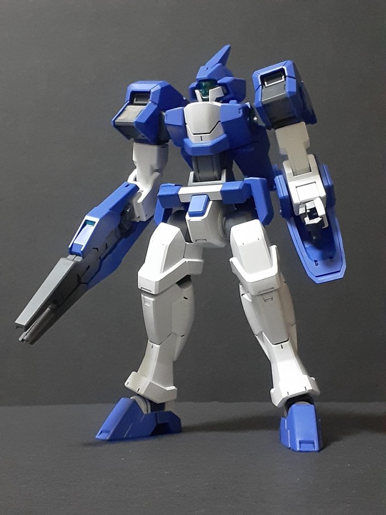 カラーリングは原型機ジェノアスIIの「家」であるディーヴァ所属カラーを踏襲したもの