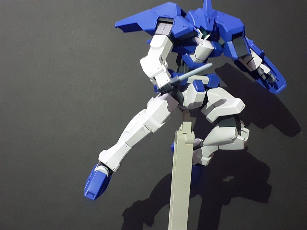 ビームサーベルは使ってたけどヒートスティックは多分ジェノアスはともかくジェノアスIIは使ってないような