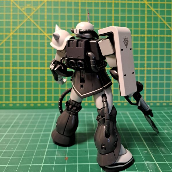 宇宙世紀コンその１(たぶん)。F90 SNタイプは状況があったのでしばらく放置、というわけでマイナー機体で制作練習をします。大体はもう完成で残りは専用デカールをなんとか用意するだけ。（2枚目）