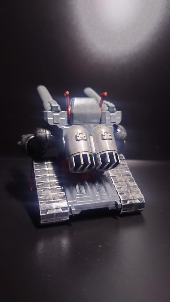 ガンタンク–3枚目/制作者：ぽぽのたん