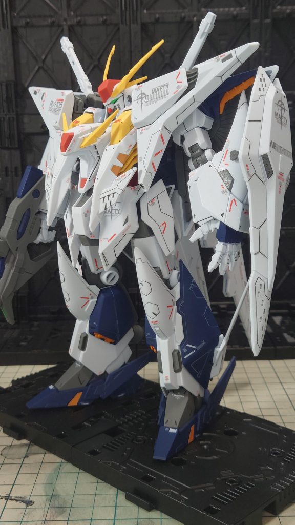 クスィーガンダム–2枚目/制作者：あれく myT 積みプラ崩したい