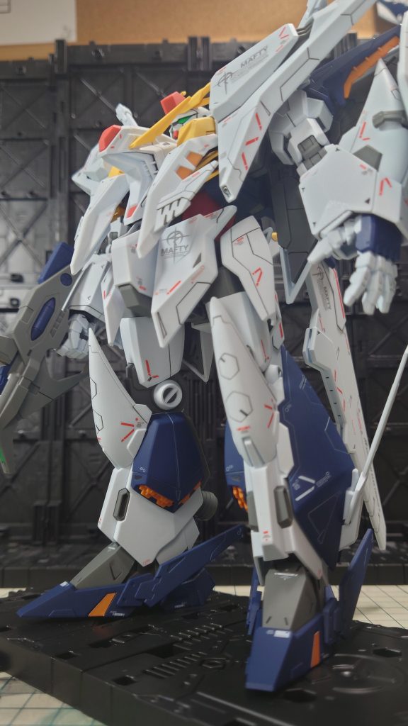 クスィーガンダム–9枚目/制作者：あれく myT 積みプラ崩したい