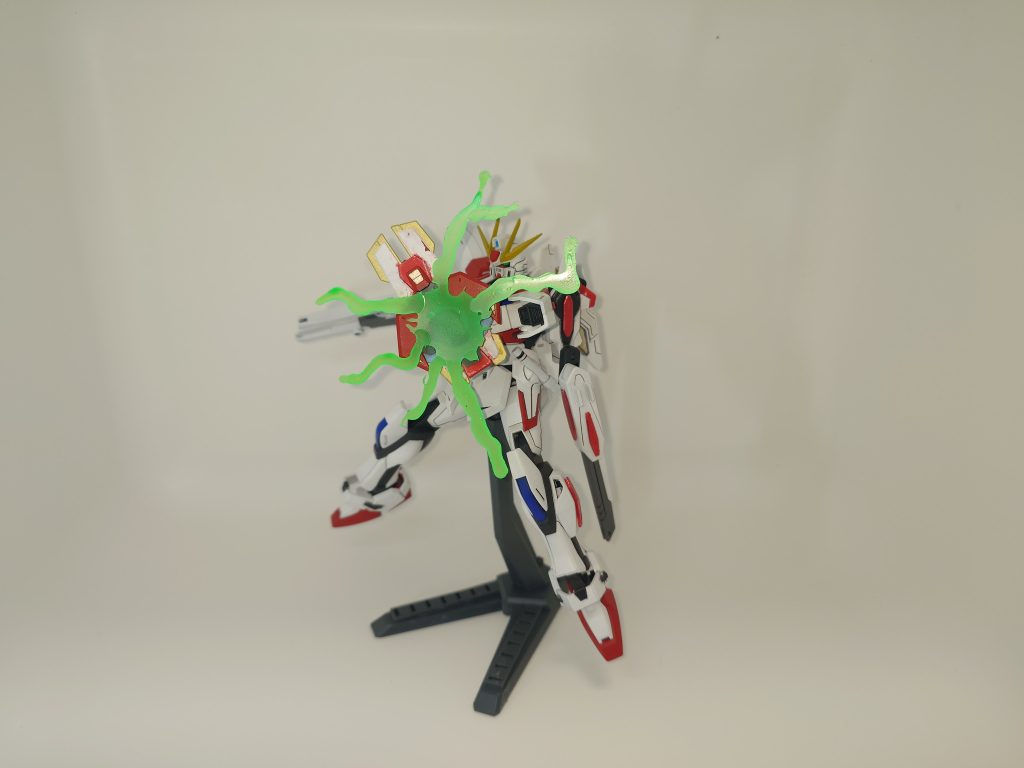 HGBF スタービルドストライクガンダム–2枚目/制作者:デンマイ