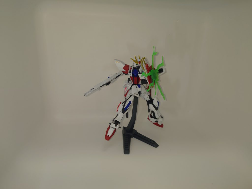 まずは劇中活躍の少なかったアブソーブシールドです。簡単ですがビーム吸収エフェクトを作りました。色はSEED系の改造機なので緑にしときました。