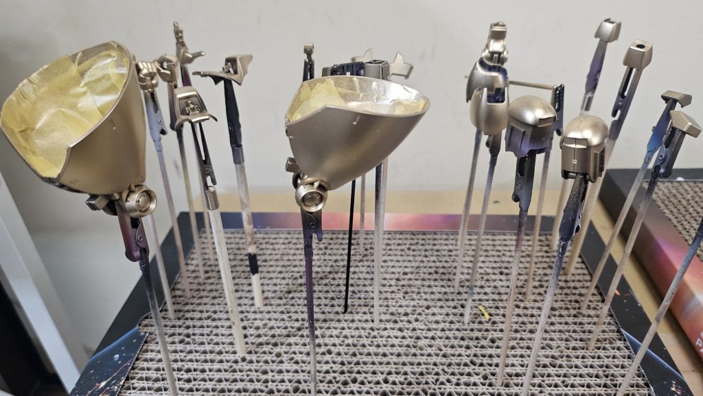 下地はゴールドで行きました。シルバーよりやや温かみ、高級寄りのパープルになりました。