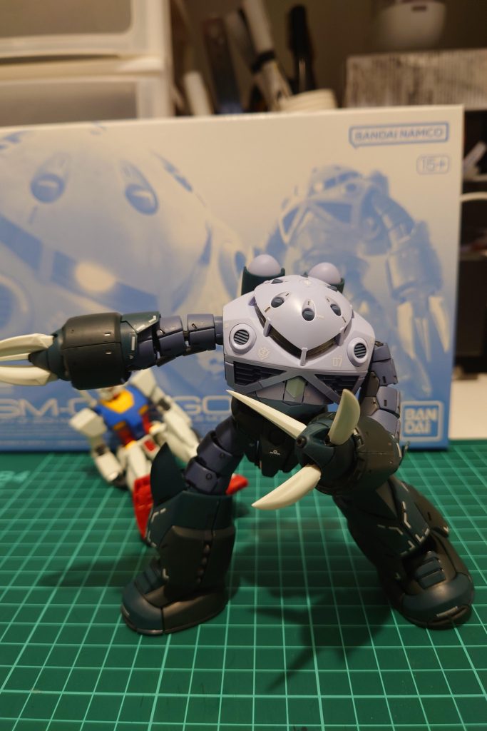 内部フレーム動かしてると保持力なくなってきますが立ってるだけでも可愛いのでこれでいいかなと思います。