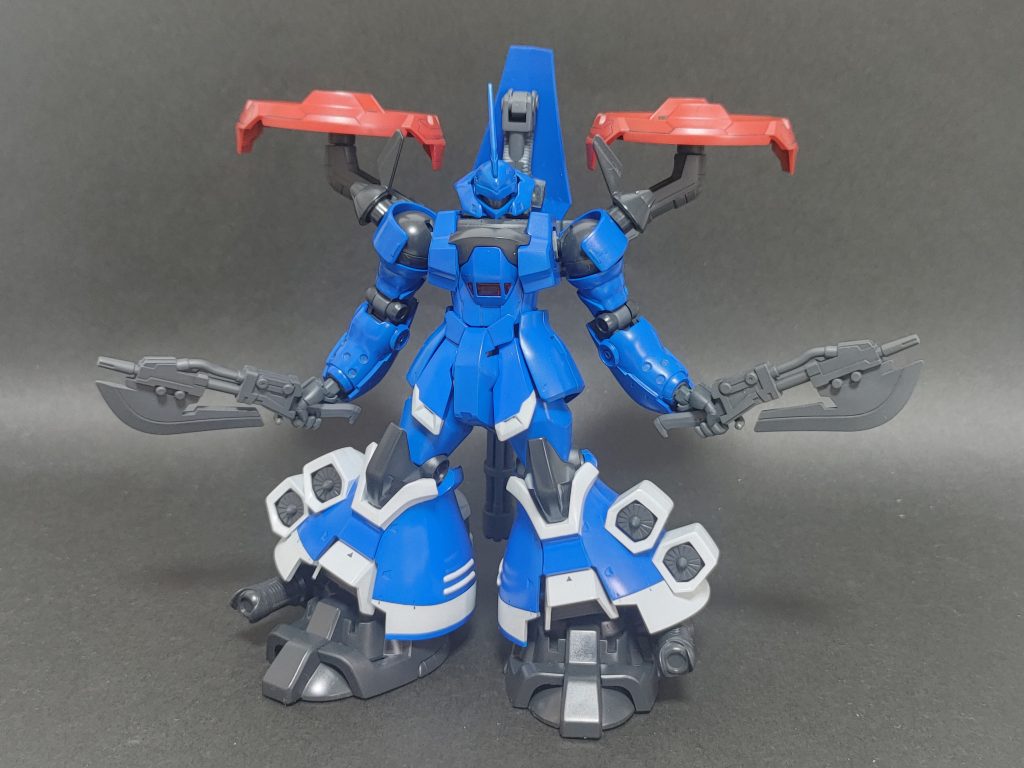 接近戦でも2本のヒートホークによる連続攻撃により敵を逃さない。西側諸国からは赤い肩から炎の魔獣「イフリート」の名前で恐れられている。(ケンプファーは東側の正式名称)