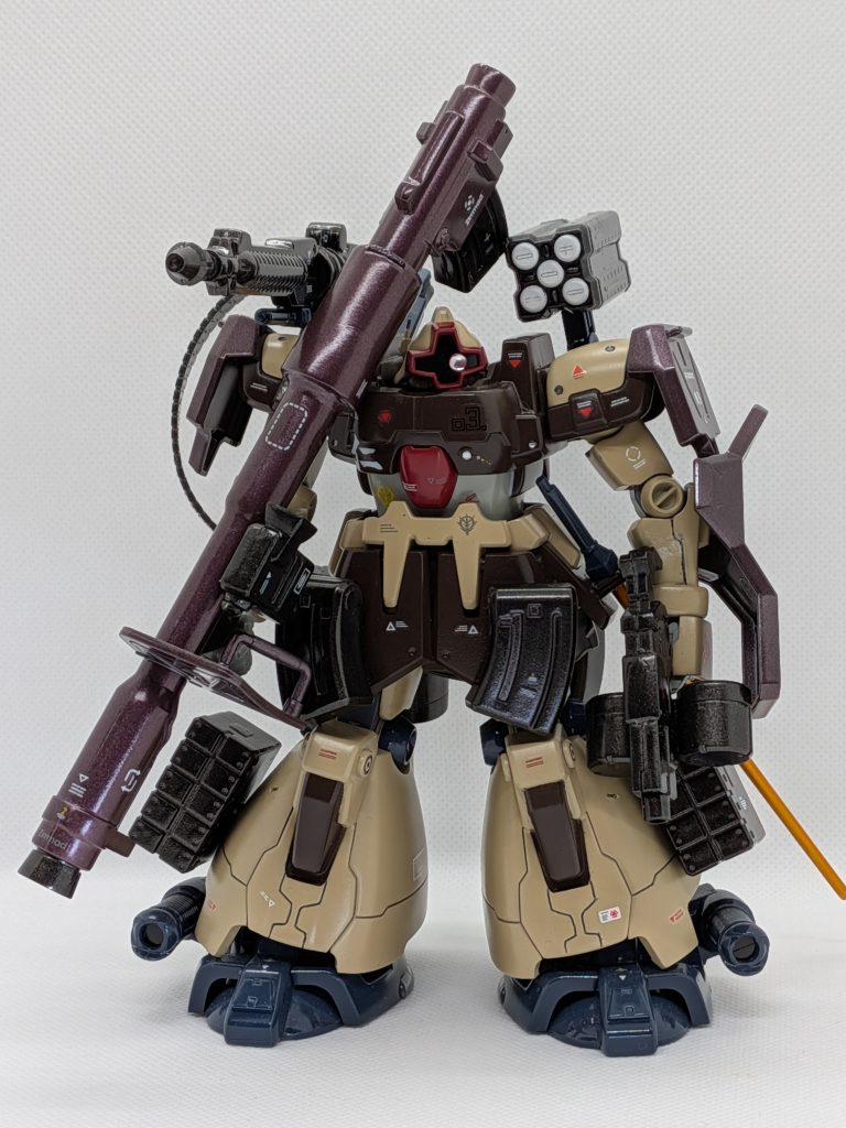 ヨーザ「なんじゃこりゃぁ！武装強化にも程があるだろ！予算オーバーじゃないか！？」ミラ「ん？ちょっとデブリから拾って来たものを流用してるから大丈夫だよ！」