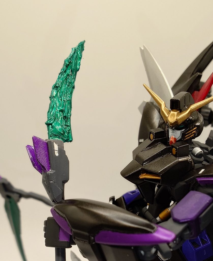 ビーム刃部分は可動してナイフ状にすることも可能