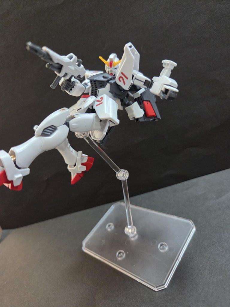 ビームライフルで攻撃!