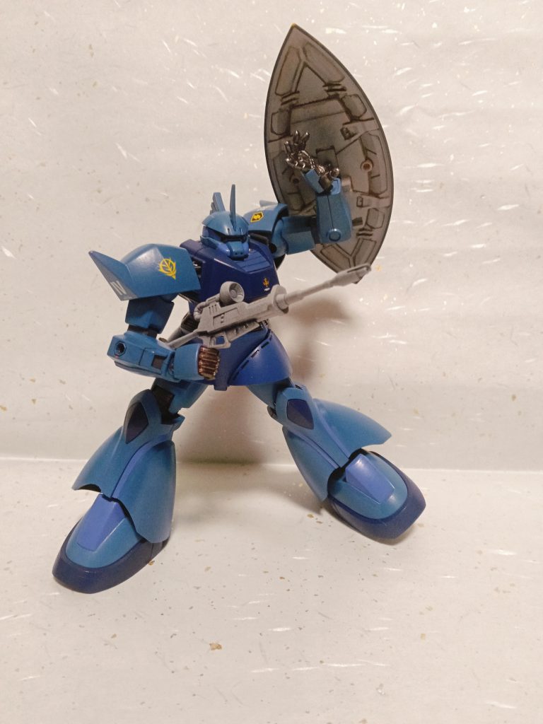 分かりずらいですが脛辺りに入ってるラインが気に入ってます。