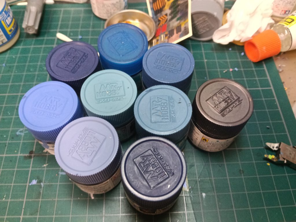 ティターンズブルーやすみれ色、GQuuuuuuXブルーなど色んな青を使用しました