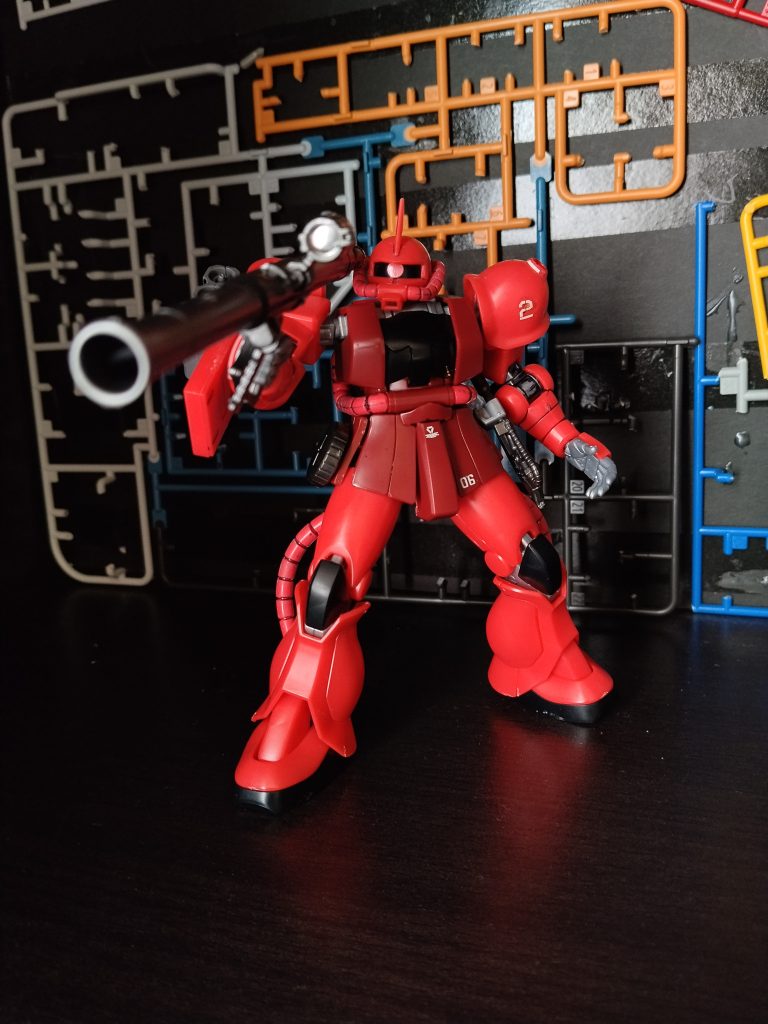 このシャアザクは少し改造していますかっこいい！