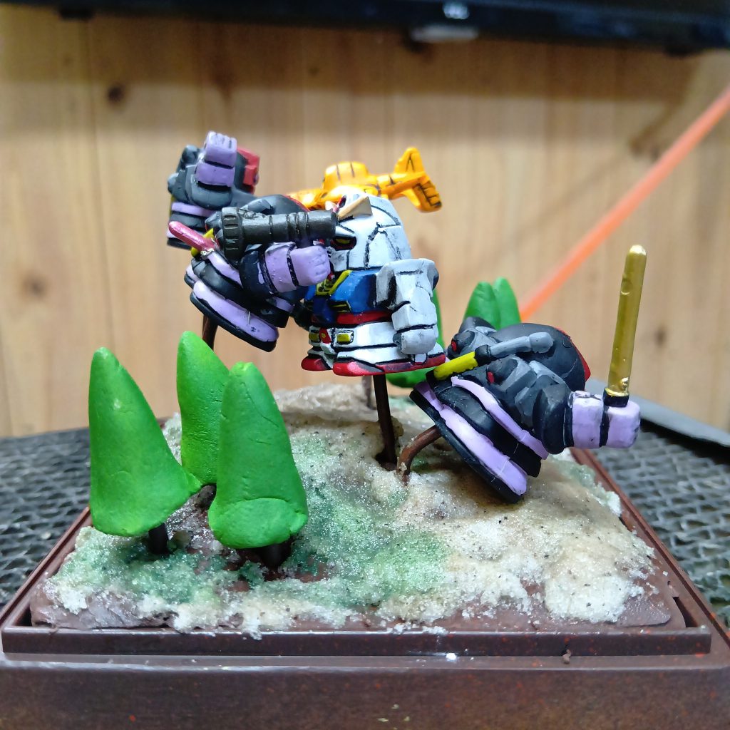 ガシャポン戦士 黒い三連星 ジオラマ–3枚目/制作者:okfarm