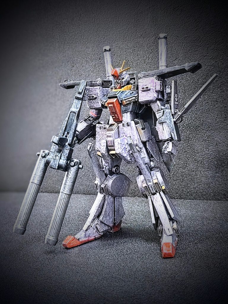 前面カット。ビルダーズパーツやプラ版、エポパテ等を使用してプロポーション、形状変更、ディテール追加を行っています。