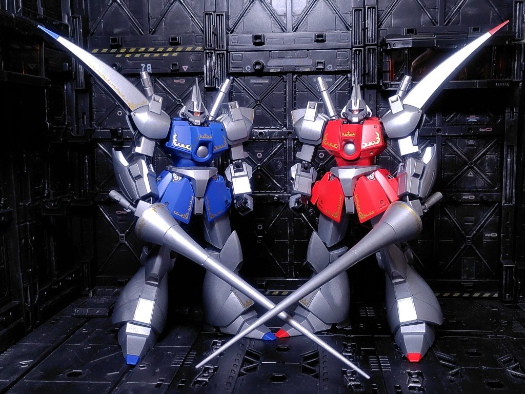 子供のころから好きなMSでずっと欲しかったのでちゃんと作ろうと思い普段はやらない全塗装にしました。本体はアルミシルバーの上にシャインシルバー、モンザレッド、MSブルー1。関節はガンメタル、ハンドパーツとケーブルは黒鉄色。各バーニアはガンメタリックのマーカーです。