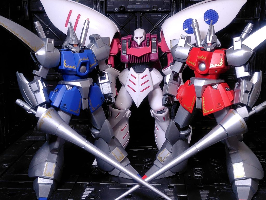 監視の意味もありキャラ様に付いてましたがロイヤルガードなので本来はこうやってハマーン様に付くべきなんでしょうね。https://gumpla.jp/hg/2387137