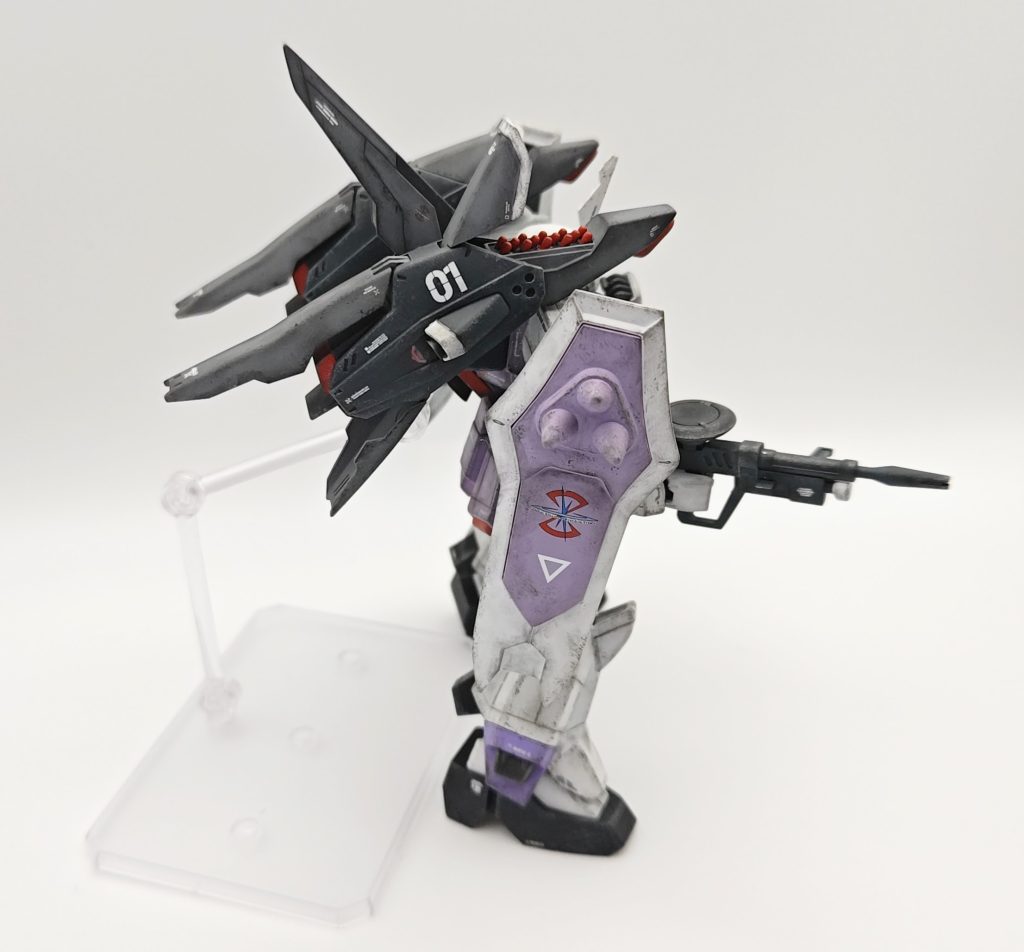 なるべく原型機のカラーパターンを大事にしていますが、一部気に食わないところは好みの色に変えています。