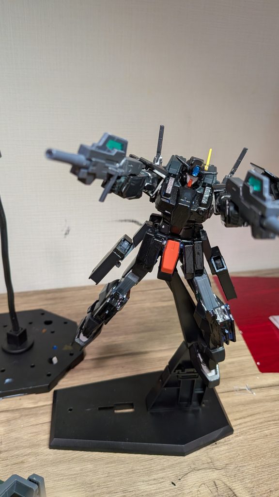 しっかりと七丁も銃が付属するので、ポージングが捗ります!