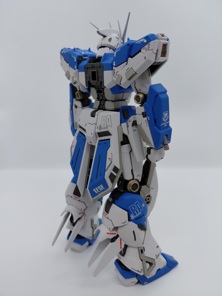 RG Hi-vガンダム–3枚目/制作者：Lovin