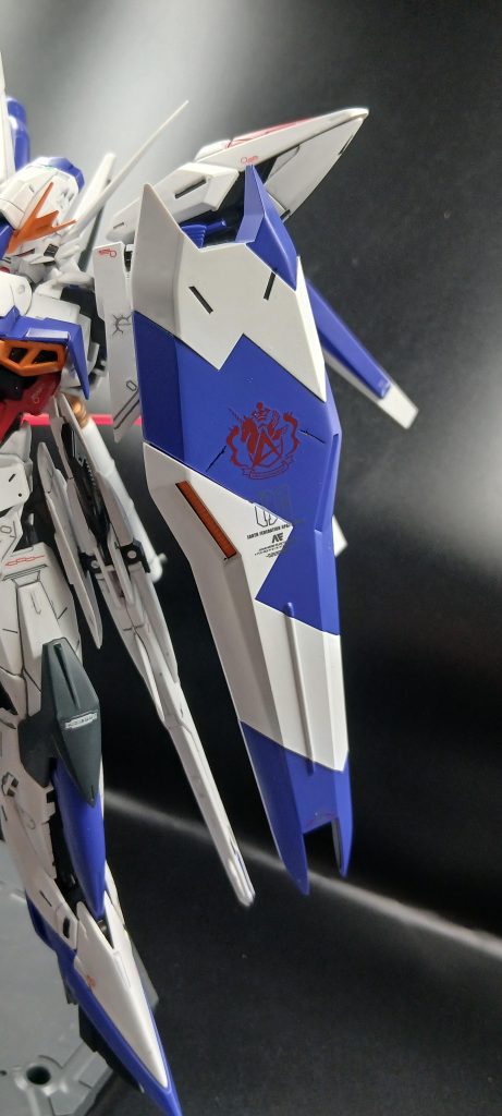 右腕にHI-vの楯をマウントしました。