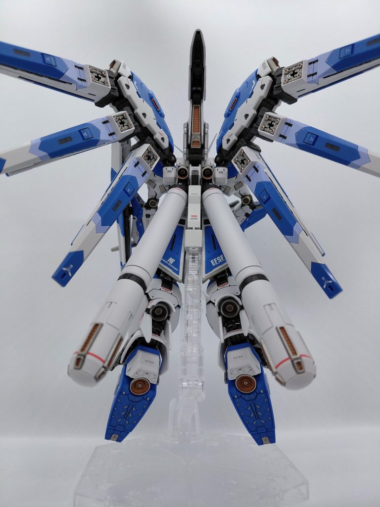 RG Hi-vガンダム–4枚目/制作者：Lovin