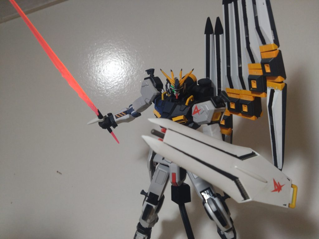 今回いじったのは腕と肩、足です。肩はキャリバーン、足はシュバルゼッテのものを使っています。腕は延長しています。