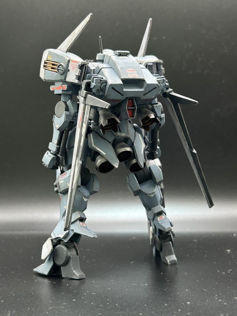 背中に羽を付けました　