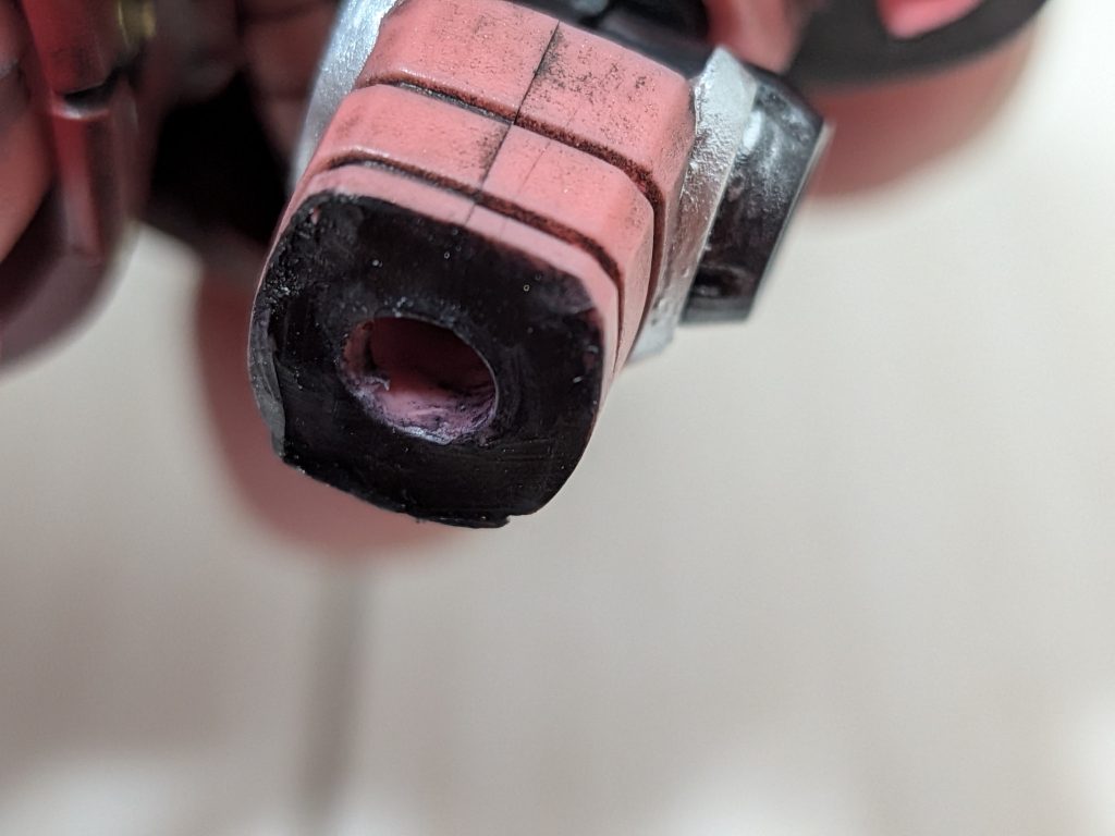 手首部分は一番下の段を半分くらいに切りました。