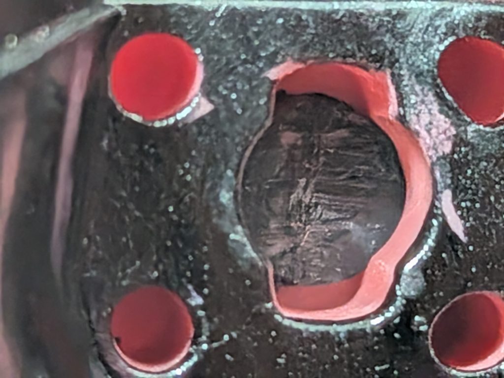 足にはランナーを入れてかさ増し、足首部分が少し長くなっています