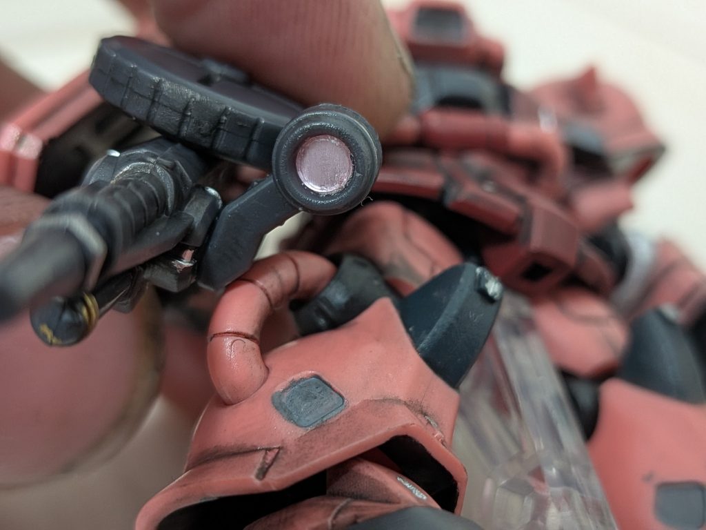 ザクマシンガンはさっきの100均のデコパーツを削ったものをはめ込みましたどうだったでしょうか？是非いいねとコメントお願いします！