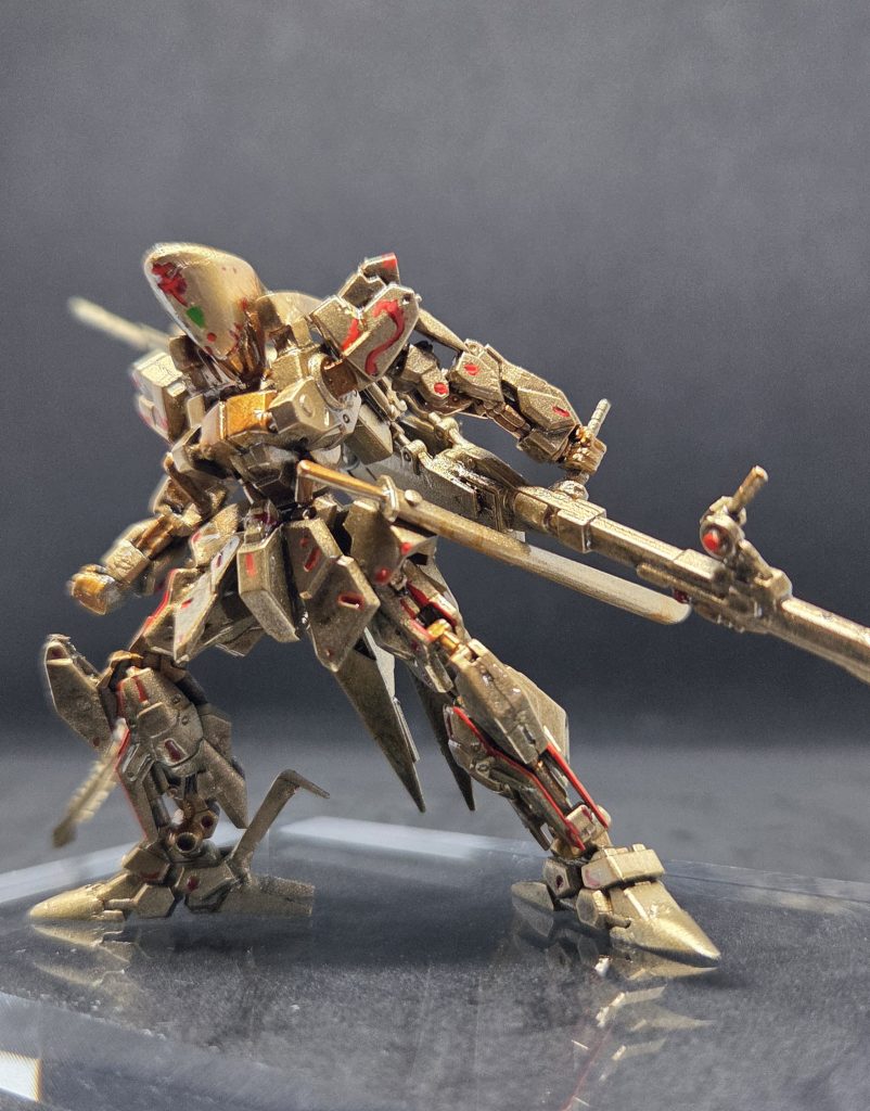 頭、爪先、踵以外は、ほとんど百式のままです。