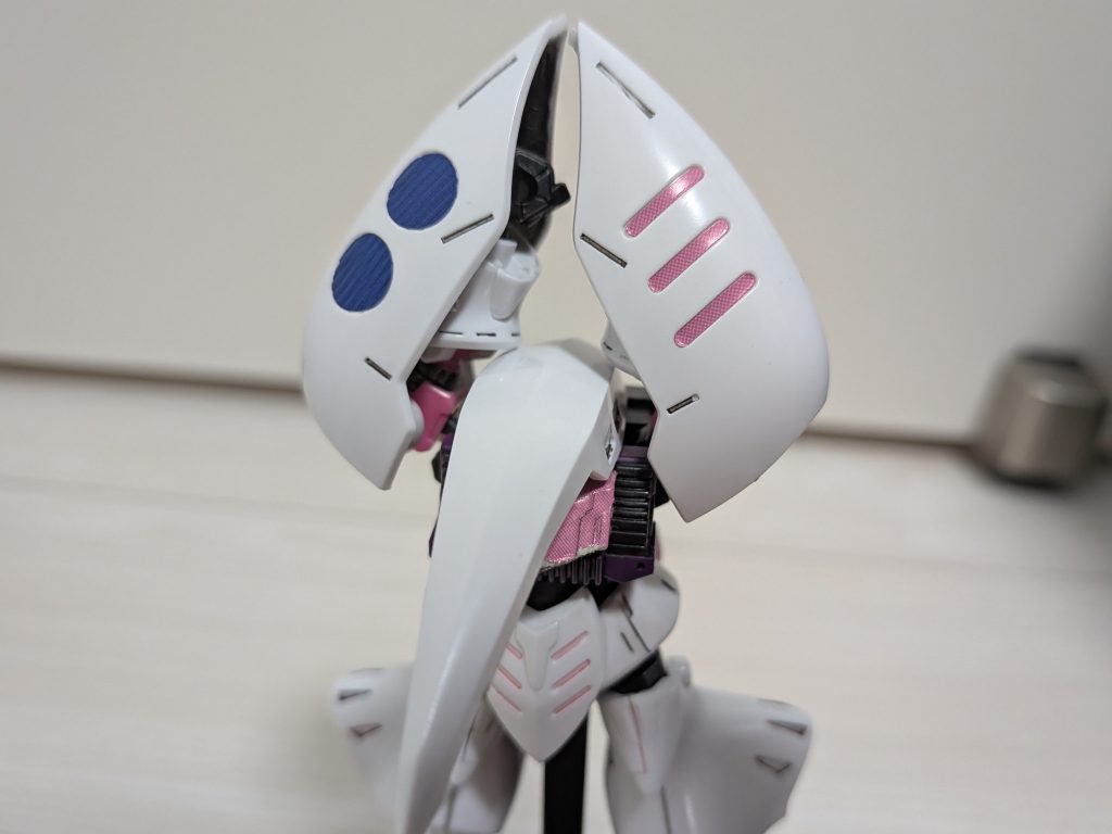 そして肩を180°回転さて、上手い具合に調節します