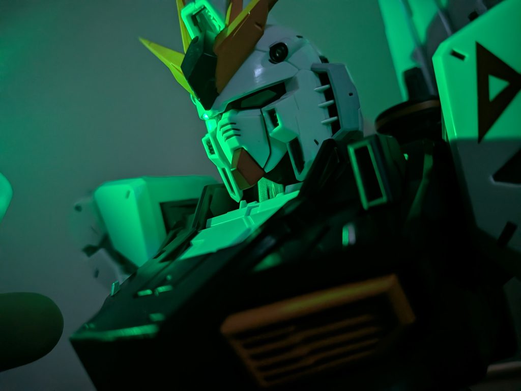 と言うことでSAGAのA賞、νガンダムでした！みなさんも勇気出して一回やってみたら？、、、私は2回買ったら1枚目で出ました