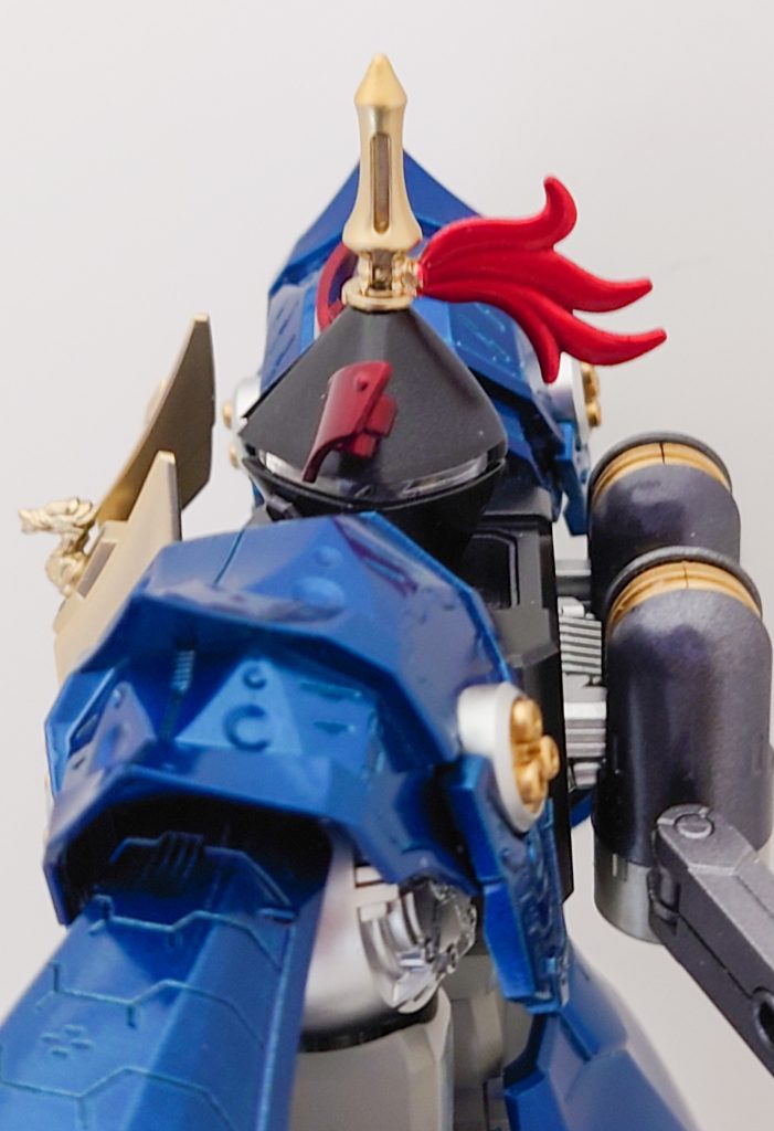 頭部の飾りも気に入っております。