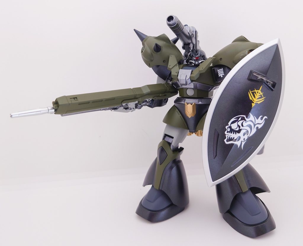 武器その１：ハイ・ビーム・ライフルHGUCシナンジュスタインのビームライフルを持たせてみました。