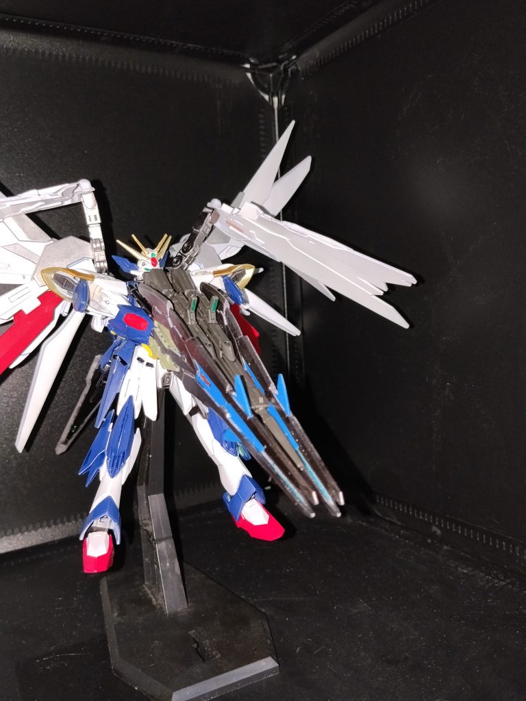 ツインバリスバスターカスタムツインバスターライフルカスタムと　　　　バリスランサーを束ねた姿　　　　　　　　　　　その威力は通常時の倍という設定