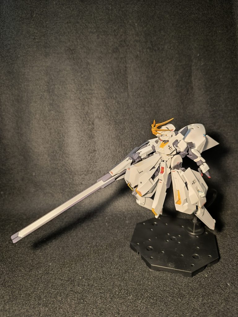 飛行ポーズ話は変わりますがこの100均のスタンドかなり便利でオススメです。