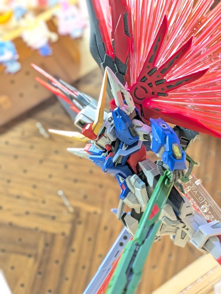 これはいいキットだ塗装もスミ入れもしてないけどメッチャカッコいいもう1個欲しくなるヤツだな(gundam-kao2)