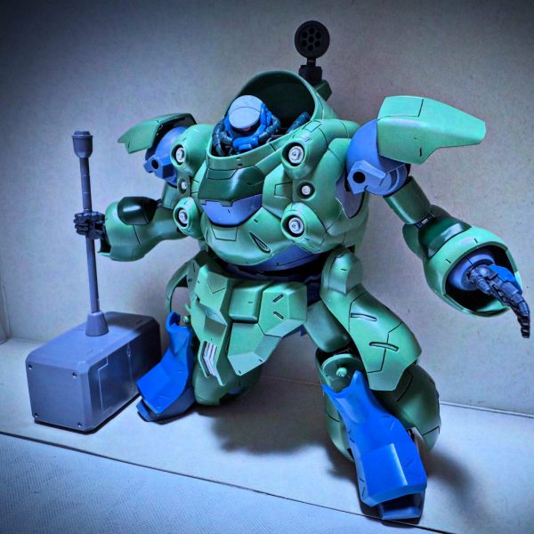 グシオン×軍警ザク(仮組)