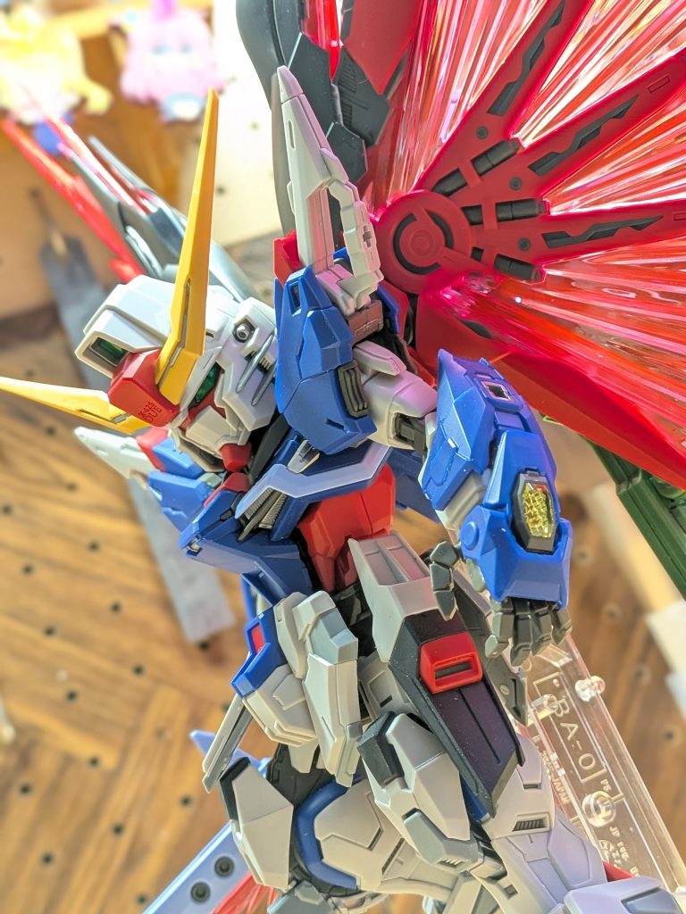 そんじゃあ…バラしますかもっとパキッとした主役機っぽいカラーにする予定です