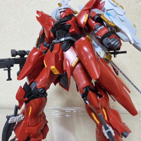 HGシナンジュをHGブラックナイトスコード・カルラとミキシング改造中です。一通り纏まったため、これからスジボリなどを追加しつつ塗装していこうと思います。（2枚目）