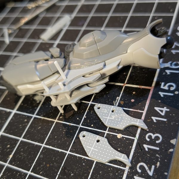 08小隊の主役機、Ez-8。「復讐のレクイエム」の世界観で作っています。特に特徴的な膝の装甲をプラ板とプラ棒でスクラッチしました(gundam-kao6)（3枚目）