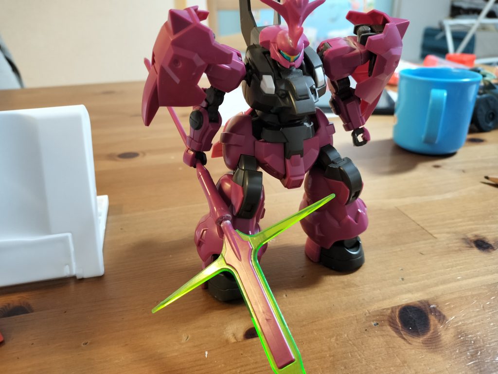 ディランザも接着剤でくっつけて組み立てました。やっぱり水星シリーズはかっこいい!