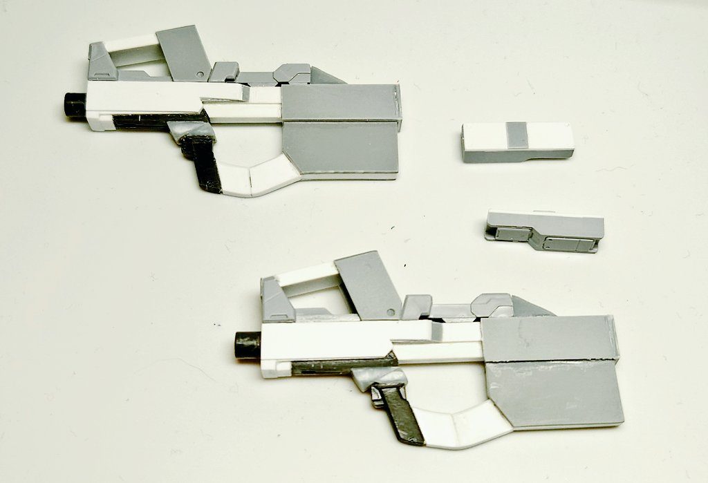 セミスクラッチ、GNピストルの持ち手を芯に作りました。